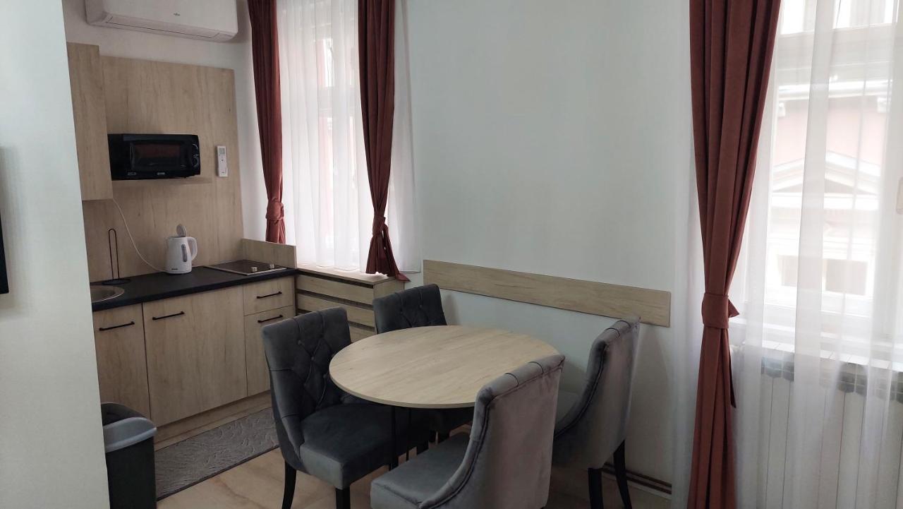 Apartments Artee Free Garage Parking サラエヴォ エクステリア 写真